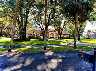 320 Lakeshore Pointe Blvd, Mount Dora, FL 32757