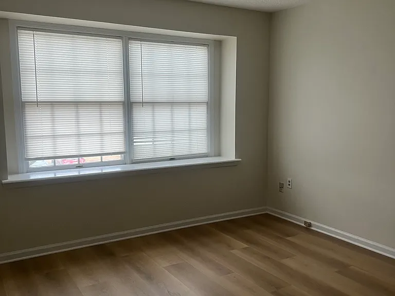 321 Edpas Rd — Photo 2