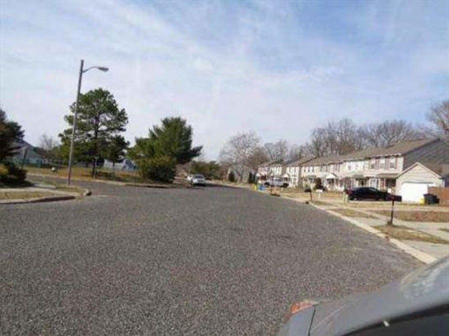 2nd image of 201 Lake Dr