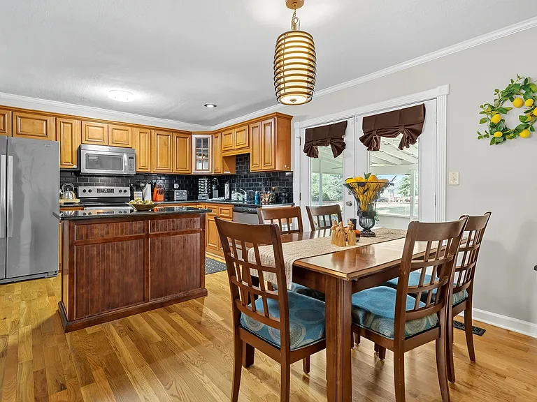 2891 Sunnyview Dr — Photo 10