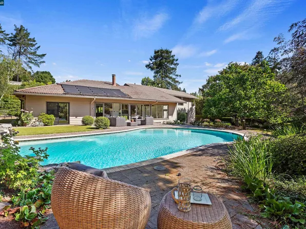 42 Hillcrest Dr, Orinda, CA 94563