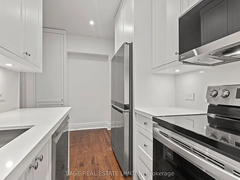 150 Balmoral Ave #502 — Photo 15