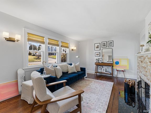 3rd image of 9 Rutgers Place