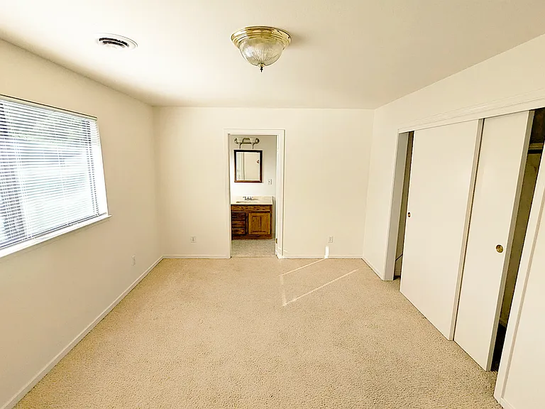 423 Shoreline Hwy #BACK — Photo 10