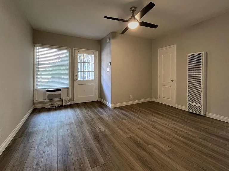 MMR - 1433 Miramar — Photo 8