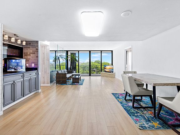 3rd image of 5600 N Flagler Drive #407
