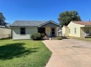 203 Cedar Ave, Dumas, TX 79029