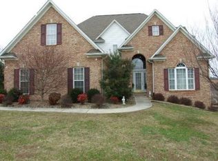 921 Saddle Ridge Ln, Morristown, TN 37814