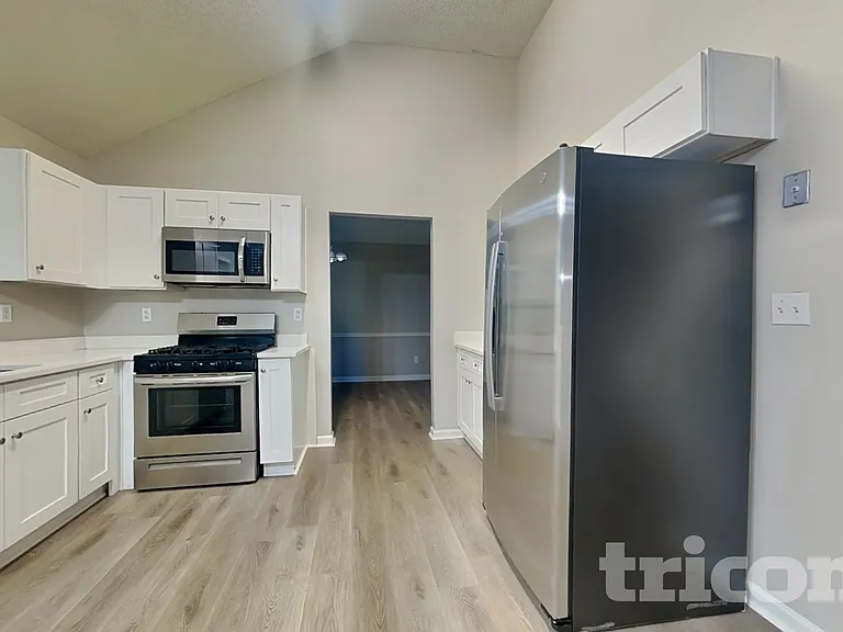6746 Pole Creek Dr — Photo 5