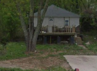 203 E 5th St, Dixon, MO 65459