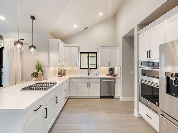 Beautiful Chef''s Kitchen