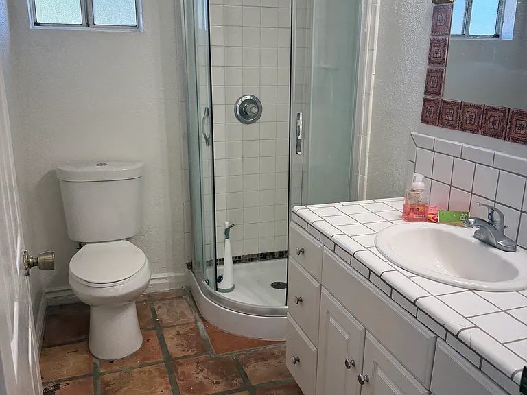 1309 Elmhurst Ave — Photo 15