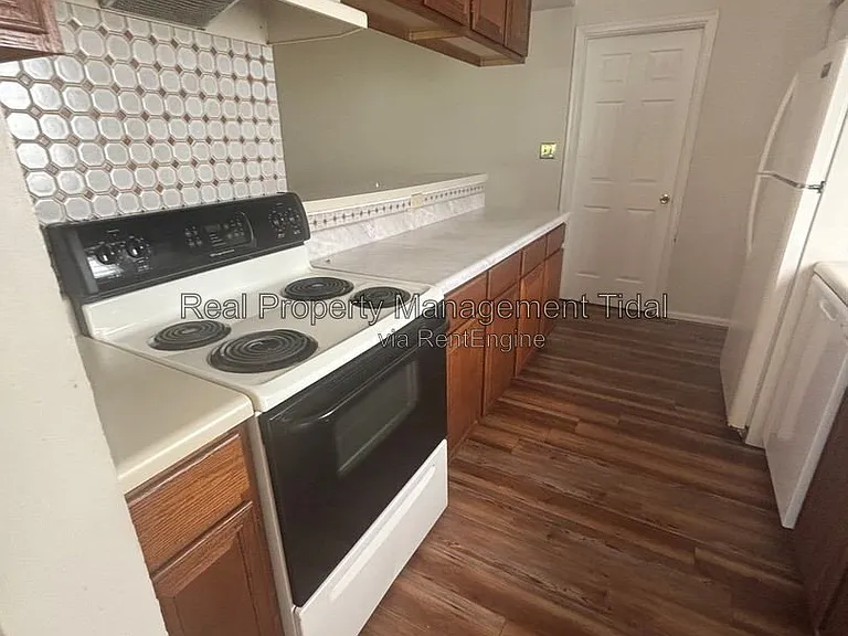 639 Biltmore Dr — Photo 19