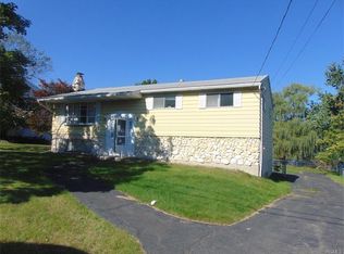 1512 Carnegie Dr, Vestal, NY 13850