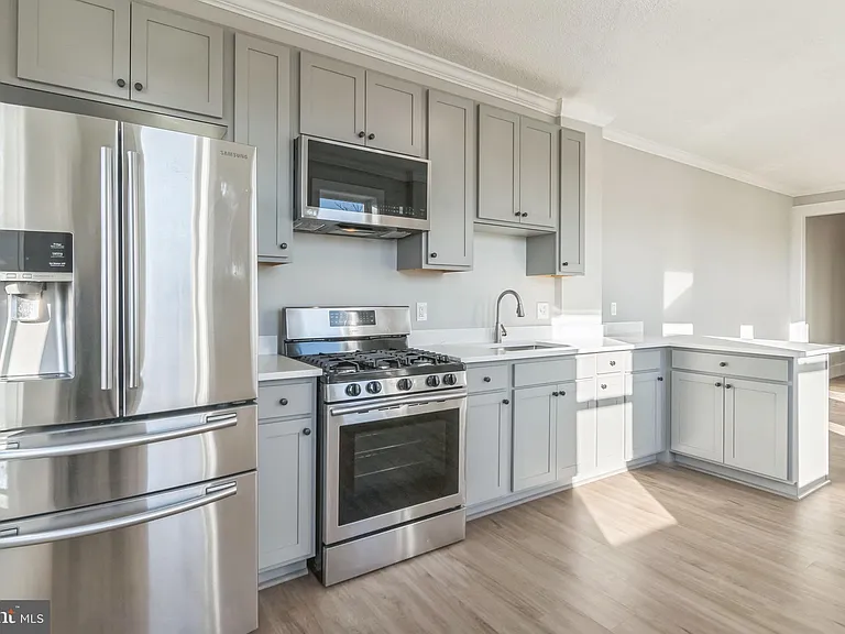 1243 E Lanvale St — Photo 3