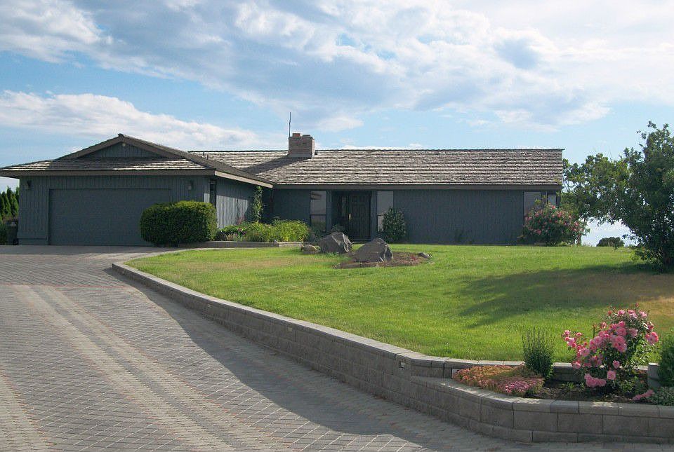 1st image of 426 N Crestview Dr