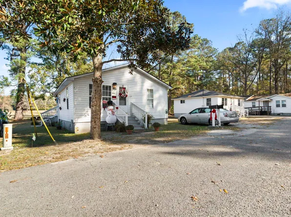 3055 Chestnut St. #3105 Chestnut St., Loris, SC 29569