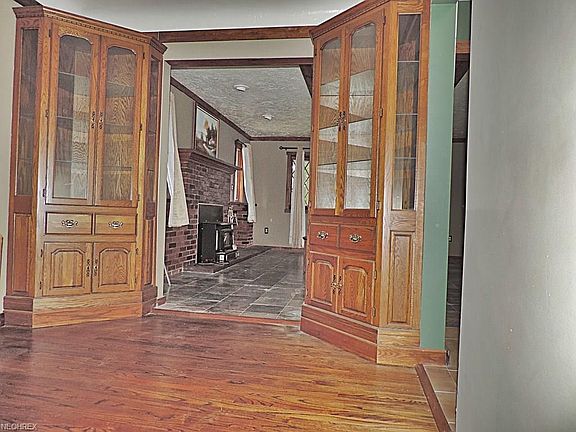 4th image of 37 E Dawnwood Dr
