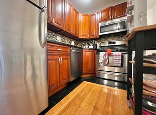 200 E 26th St APT 3C, New York, NY 10010