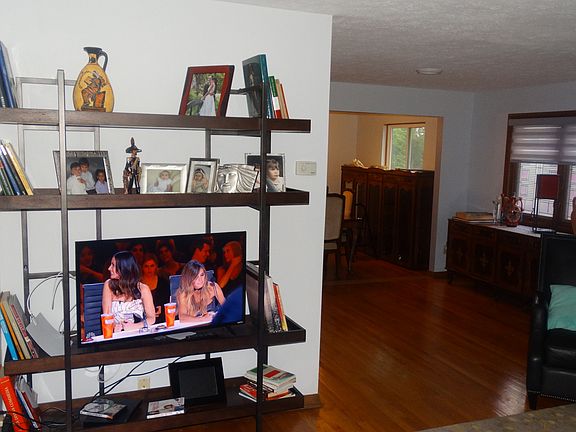 5th image of 2288 Jacqueline Dr