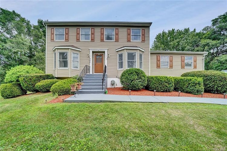 1st image of 35 Greycourt Ave