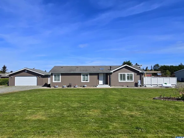 122 Lois Ln, Sequim, WA 98382