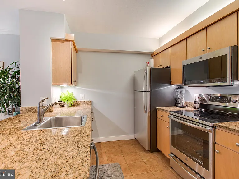 631 D St NW #638 — Photo 15