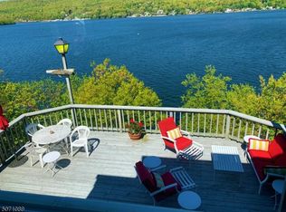 751 E Shore Rd, Hewitt, NJ 07421