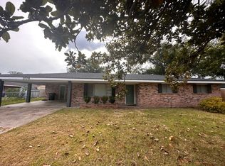 308 Crestwood St, Lake Charles, LA 70605