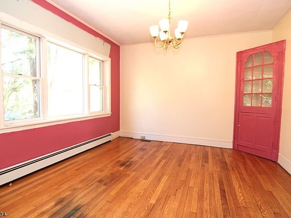 4th image of 99 Laroche Ave