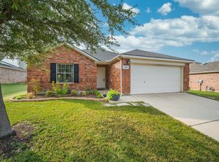 1241 Mountain Peak Dr, Haslet, TX 76052