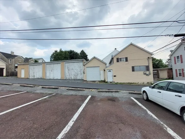 151 Mulberry St, Catasauqua, PA 18032