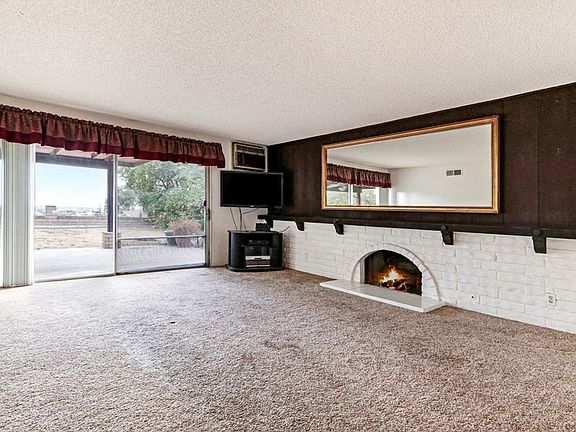 4th image of 1411 W Lincoln Ave