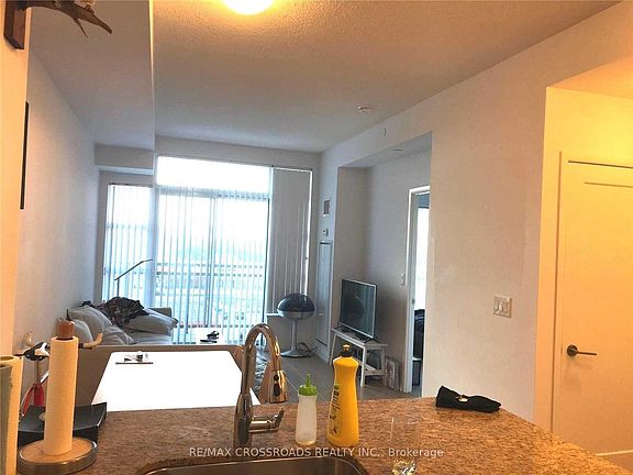 5th image of 540 Bur Oak Ave #636