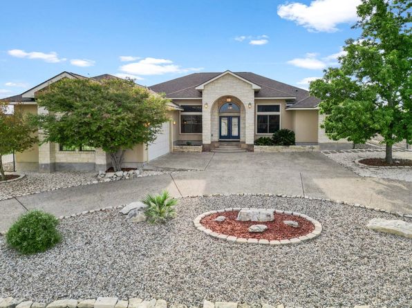 304 El Lago Camino, Del Rio, TX 78840