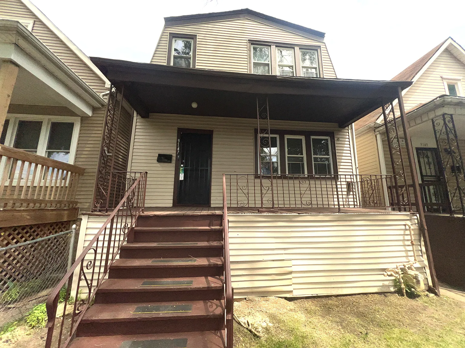 7 bed, 2500 sqft, $3,300 — Photo 1