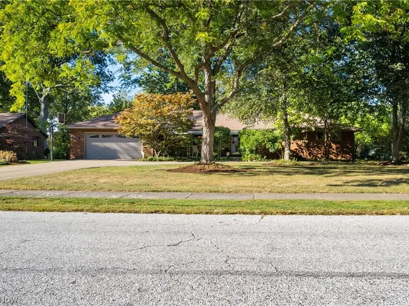 37523 Arlington Dr, Willoughby, OH 44094