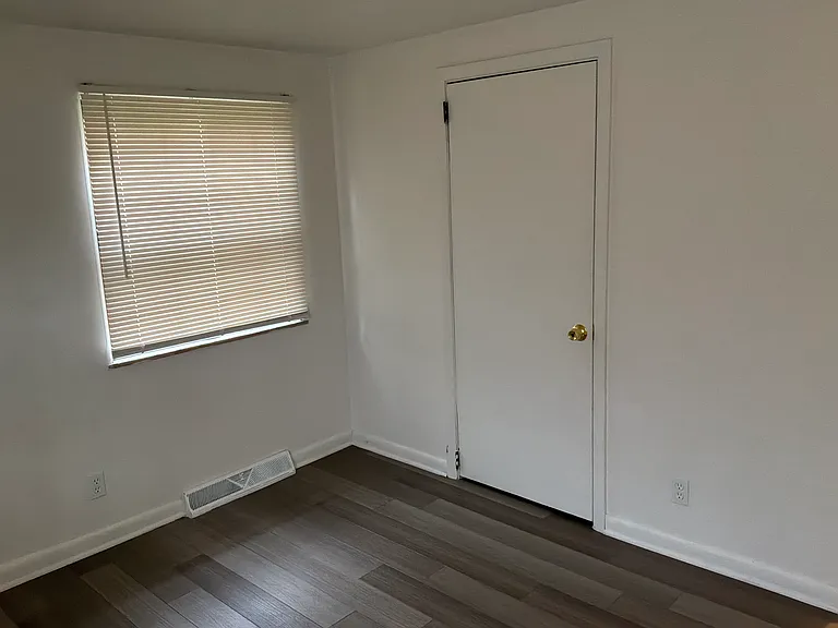 5020 Forest Park Pl #2 — Photo 20