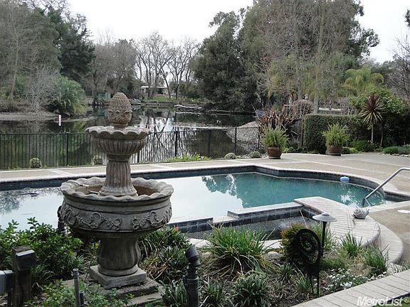 3rd image of 1319 Rivergate Dr
