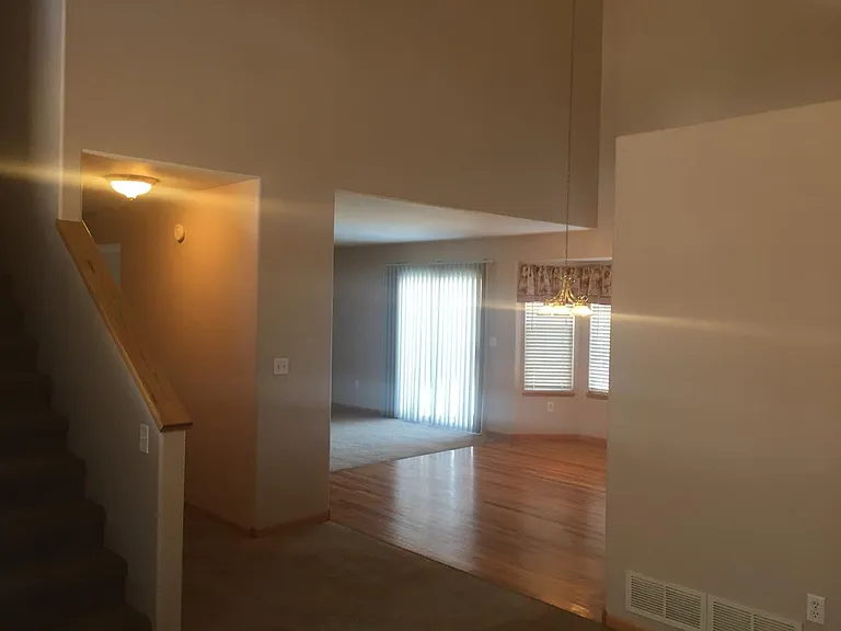 532 Dunraven Dr — Photo 7