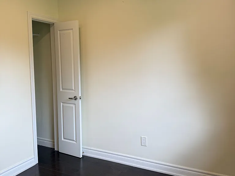 41 Aurora Heights Dr — Photo 8