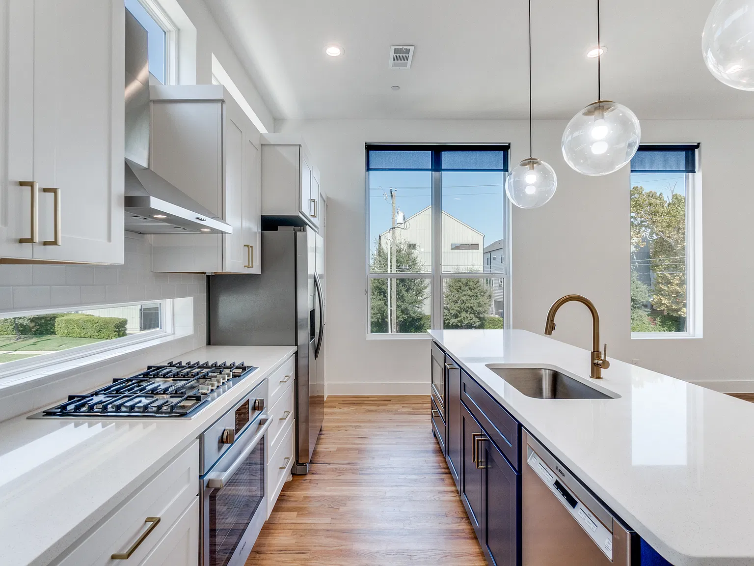 4718 Bryan St — Photo 1