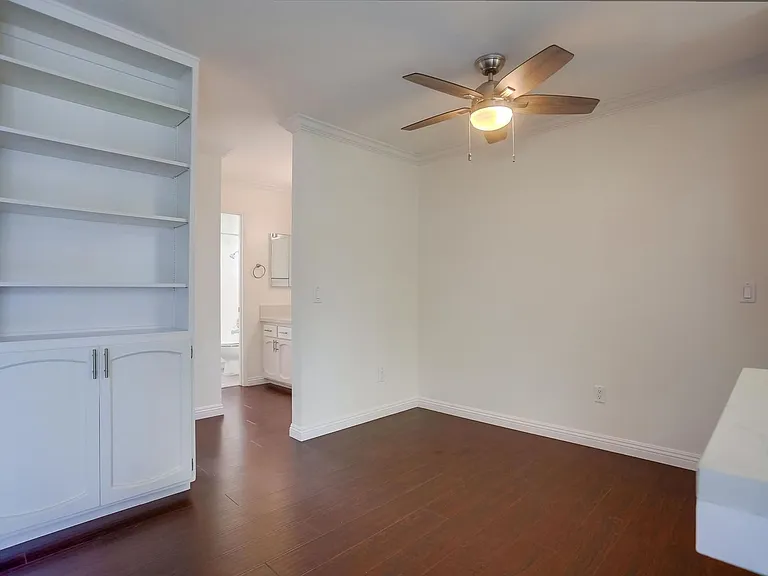 Carlsbad Village Apartments — Photo 5