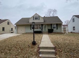 1319 Florist Dr, Rockford, IL 61108