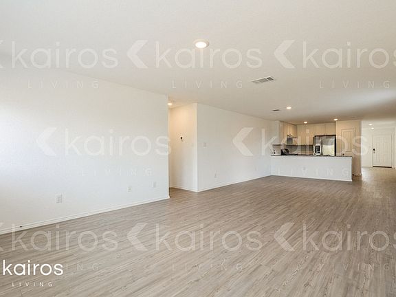 4th image of 13827 Weir Pl