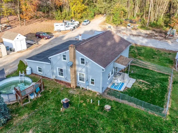 30 N Blacksmith Ave, Windsor, PA 17366