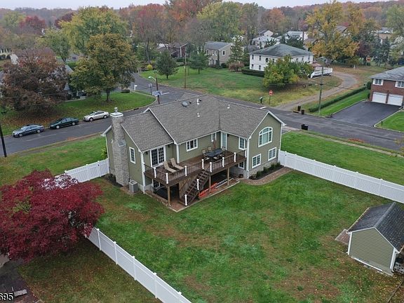 3rd image of 1 Crestwood Ave