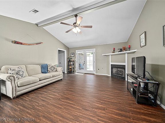 4th image of 1117 Taos Dr