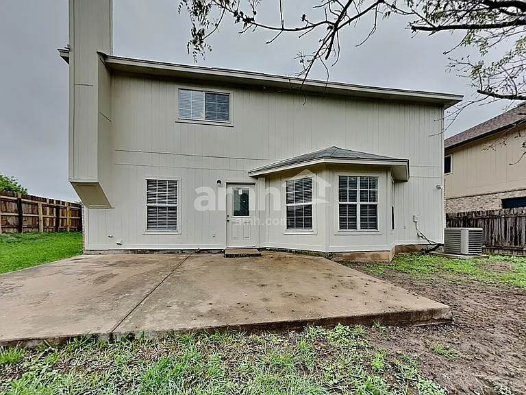 15312 Iola Cv — Photo 21
