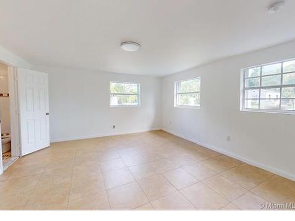 88 NW 85th St #1